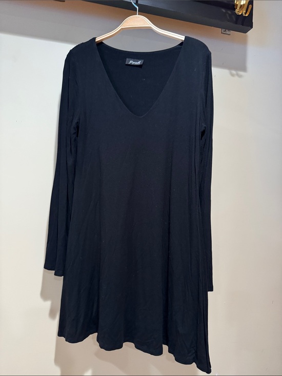 gingerella Dresses & Skirts - Sonoma Black V-Neck Long Sleeve Swing Tunic Dress